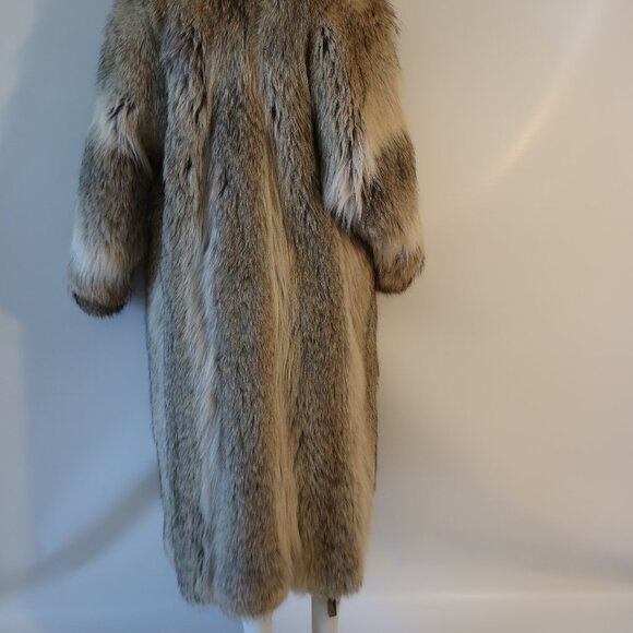 Womens Saks Fifth Avenue White Beige Full Length Coyote Fur Coat XL - Picture 12 of 16